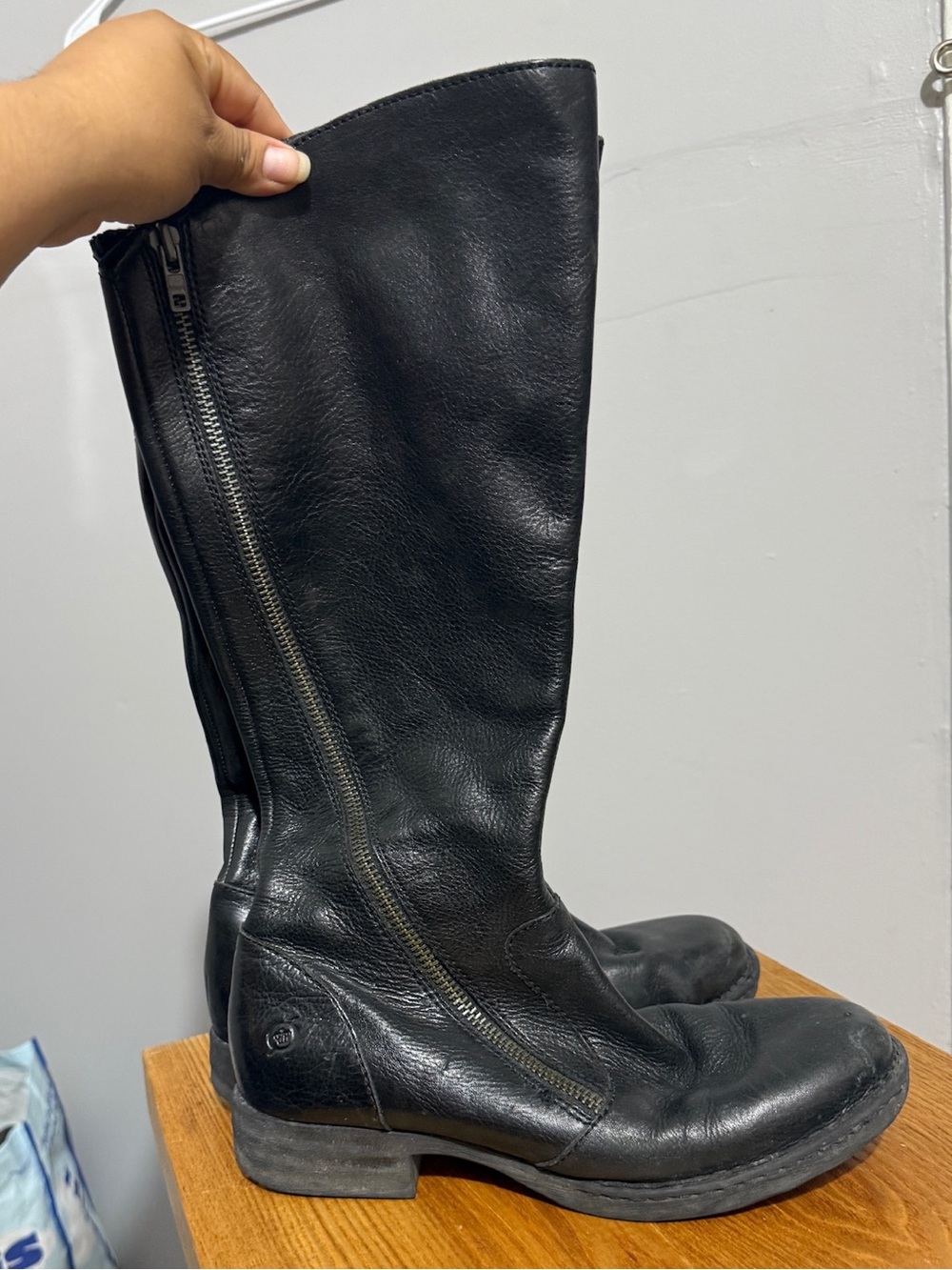 Born Womens Size 9 Black Leather Tall Riding Boots Side Zip Distressed Moto